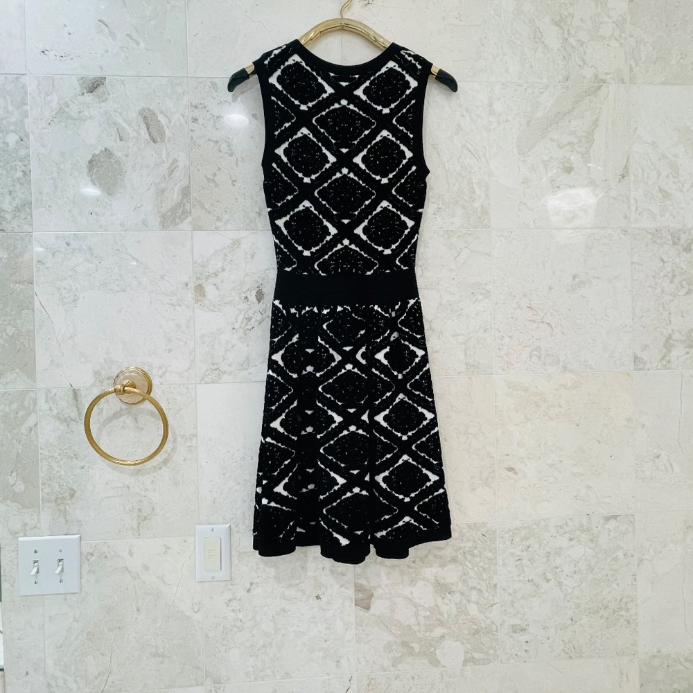 SANDRO {M} Mini Dress Black White Printed Geometric - Picture 6 of 7